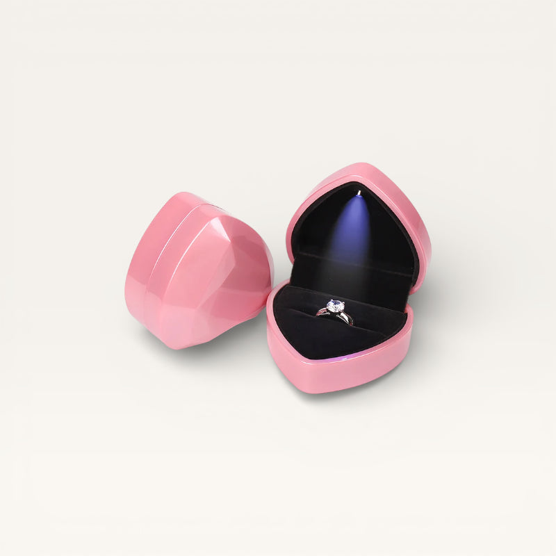 Écrin pour bague en forme de coeur à LED