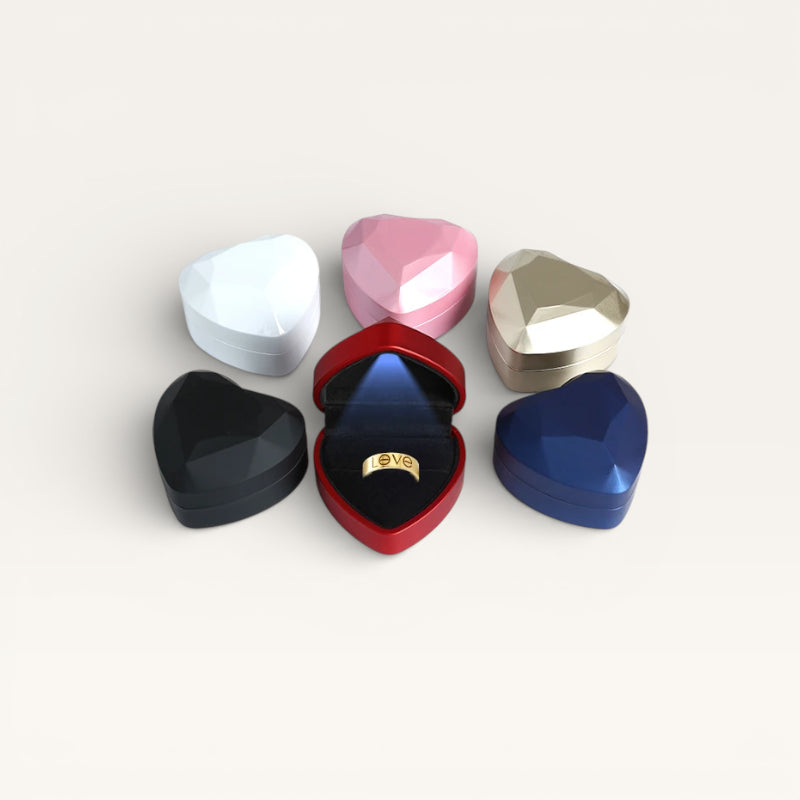 Écrin pour bague en forme de coeur à LED