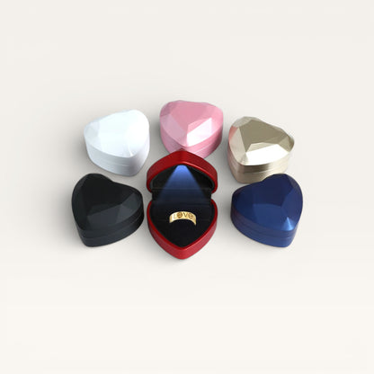 Écrin pour bague en forme de coeur à LED
