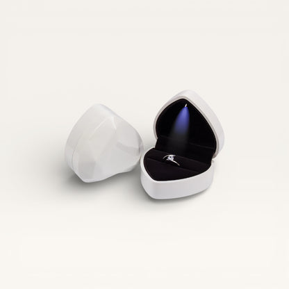 Écrin pour bague en forme de coeur à LED