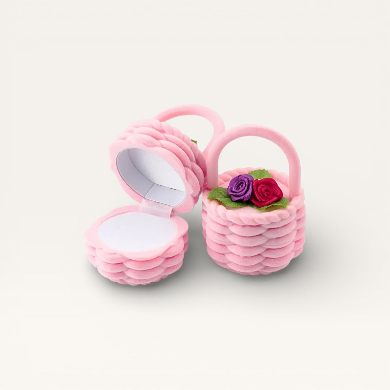 Écrin pour bague en forme de panier à fleurs