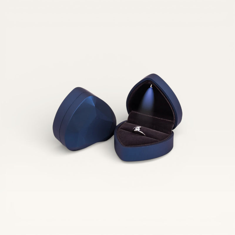 Écrin pour bague en forme de coeur à LED